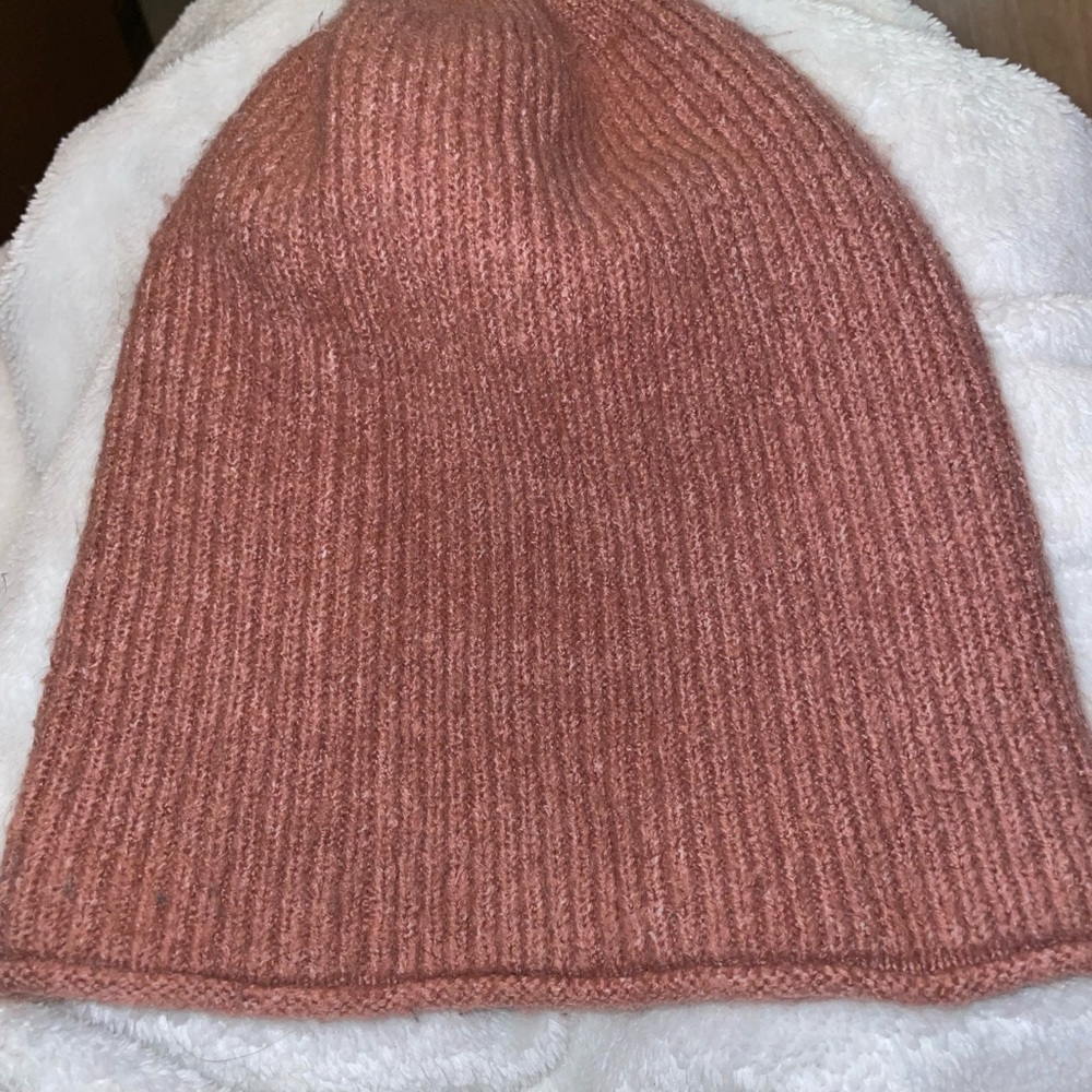 Madewell Cozy Knit Beanie in Dusty Rose